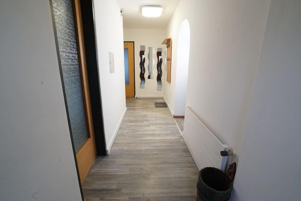 Stylish & Spacious Apartment With Patio シュタムス エクステリア 写真